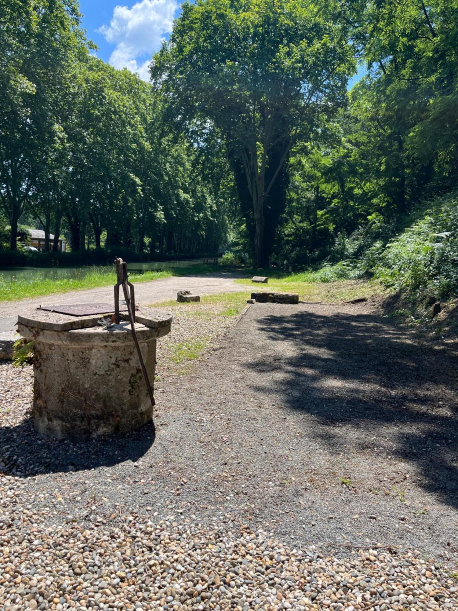 Maison Eclusiere Le Coup De Pompe Meilhan-sur-Garonne Esterno foto